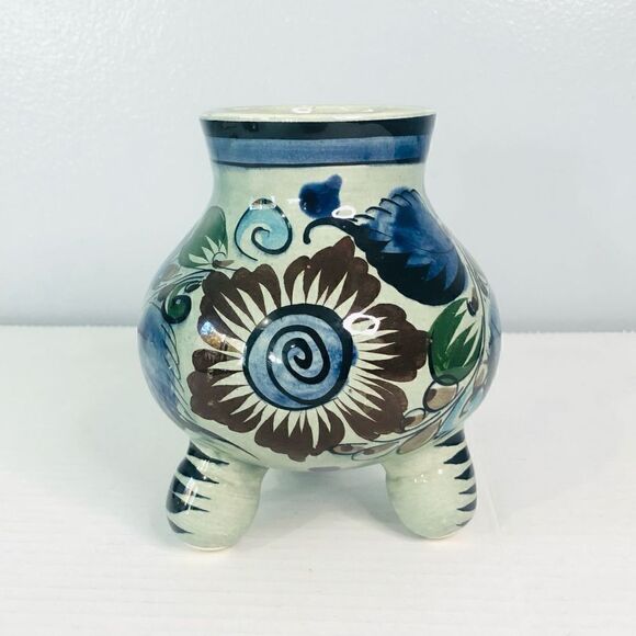 Hand painted tonala signed Mexican folk art 3 footed vase crazing - Picture 1 of 12